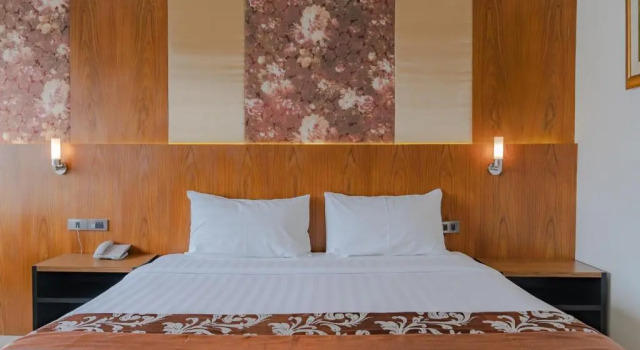 Двухместный номер Deluxe с балконом Forum Park Hotel