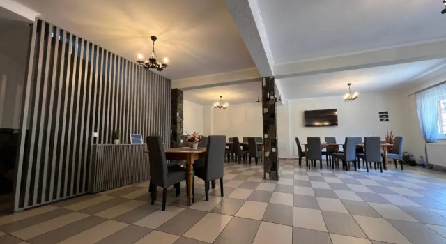 Piscul Muntelui, Rezerwuj Hotel Hotele w Prahova Valley z parkingiem, Parking