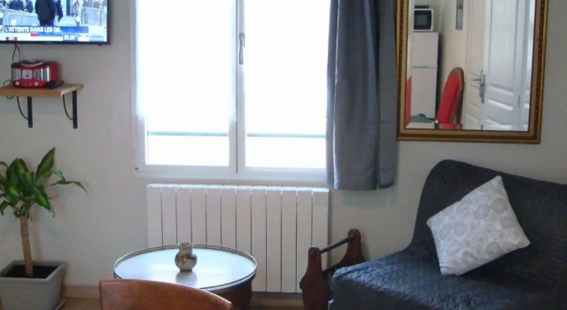 Gîte Montreuil-le-Henri, 2 pièces, 2 personnes - FR-1-410-225, Réserver Hôtel Mayet 