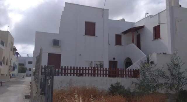 Naxos Almyra Studio 20