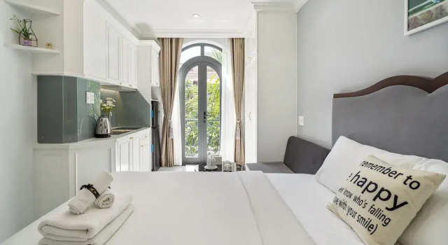 Номер Superior The Royal Hotel & Apartment - Phu My Hung