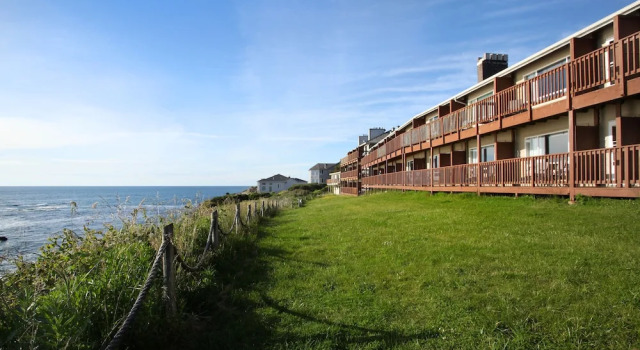 Двухместный номер Standard с балконом Clarion Inn Surfrider Resort