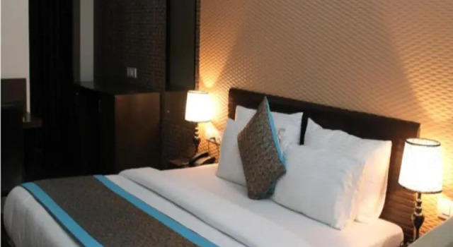 Zen Suites - Golf Course Road, Rezerwuj Hotel Gurugram 
