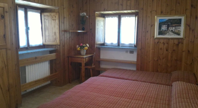 Hotel & Restaurant Perret - Mountain People, Забронировать Отель Вальгризанш Валле д'Аоста