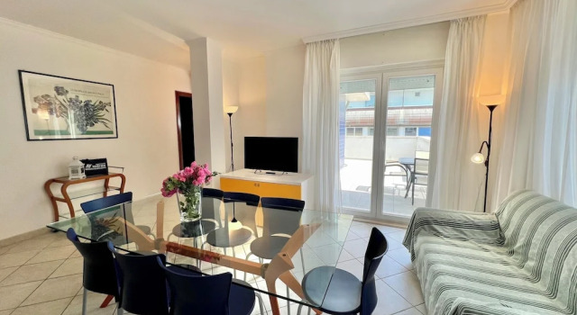 Апартаменты с 3 комнатами с балконом и с видом на город Lignano Top-floor Flat Near Center