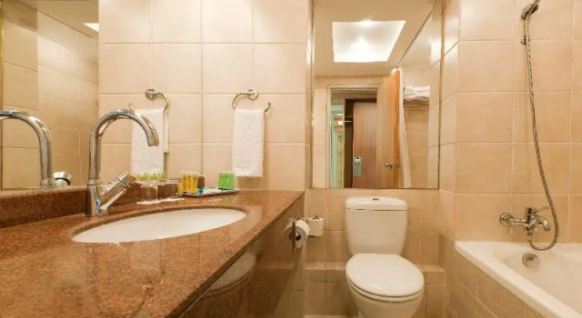 Habitación individual Superior con balcón y con vista a la piscina Leonardo Royal Resort Eilat