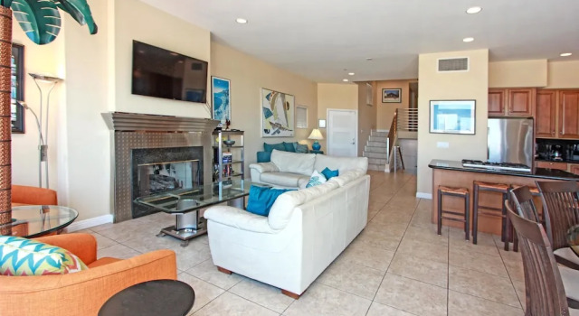 E Ocean Front A (68131) - 2 Br townhouse by RedAwning