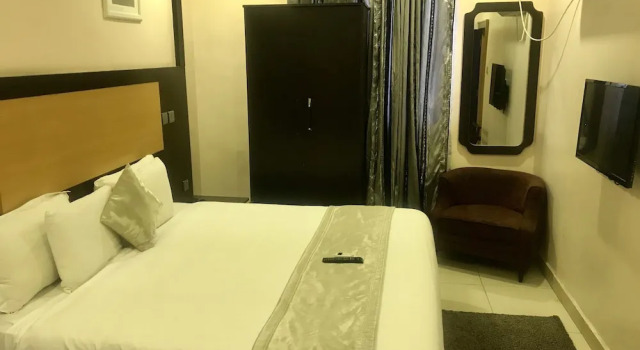 Люкс Executive Warri Wetland Hotel