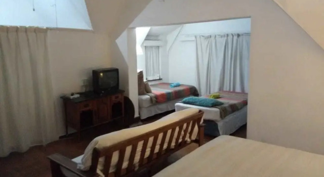 Двухместный люкс с балконом Durban Accommodation