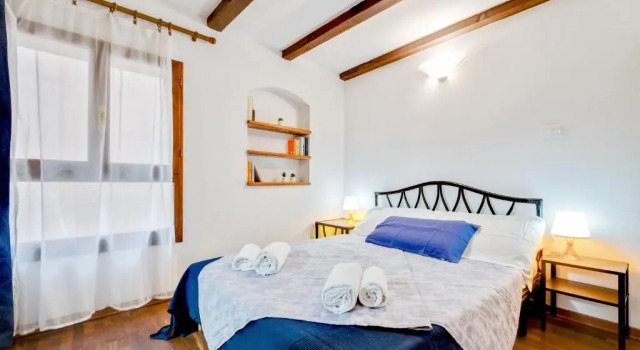 Tra le Due Torri e Piazza Santo Stefano Apartment