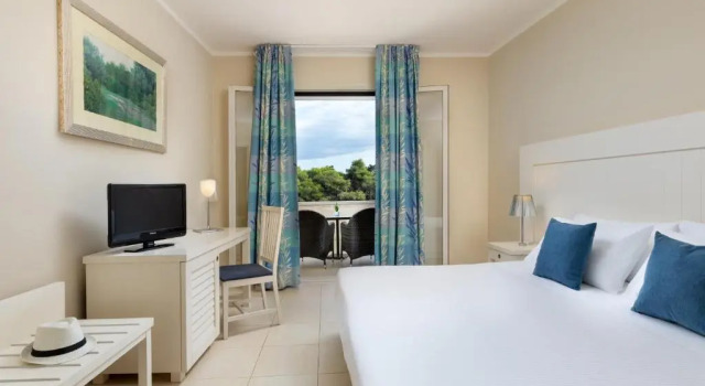 Standard Doppel Zimmer mit Poolblick Voi Daniela Essentia Hotel