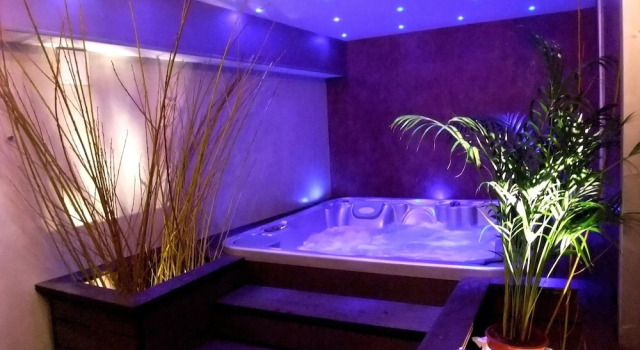 Logis Hotel Restaurant Family & Spa, Забронировать Курортный отель Отели Lozère с завтраком, Завтраки