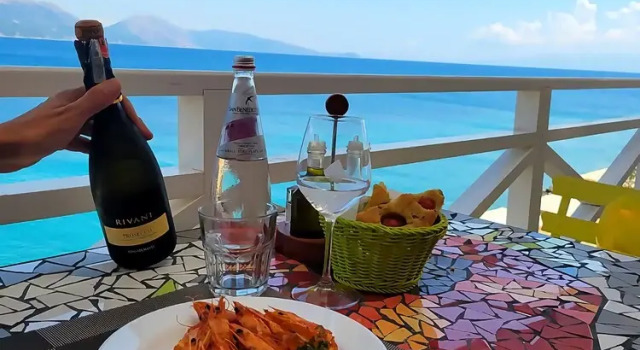 Stone Beach Residence Adults Only Resort, Réserver Complexe hôtelier Hôtels resort à Vlorë County, Complexe hôtelier