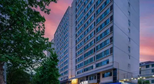 James Joyce Coffetel (Linyi Railway Station Branch), Prenota Hotel Hotel a Shandong con parcheggio, Parcheggio