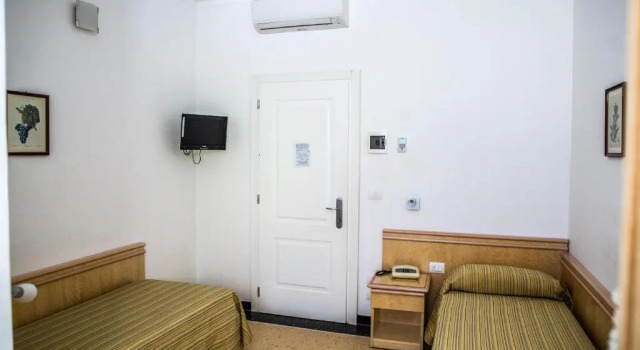 Двухместный номер Standard Hotel West End