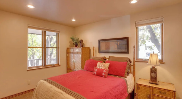 Patio & Mountain Views: Central Ouray Getaway!, Забронировать Отель Отели Telluride Ski 3 звезды, 3*