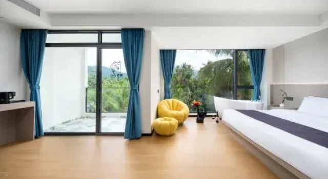 Люкс Deluxe Wanning No.1 Courtyard Homestay