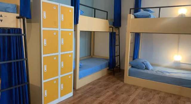 Кровать в общем номере Beach Hut Hostel