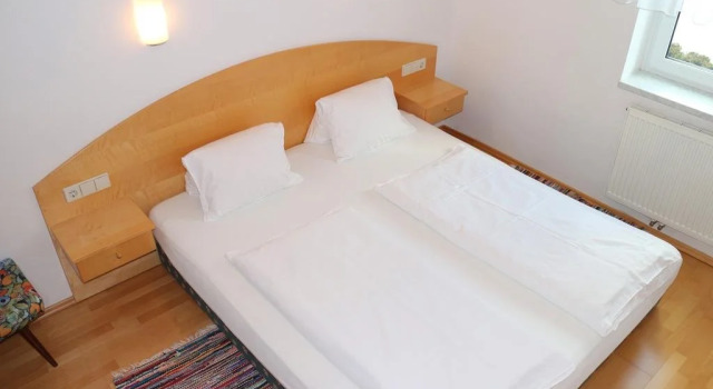 Ferienwohnungen-Pension Kraker, Rezerwuj Hotel Hotele w Karyntia z parkingiem, Parking