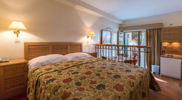 Laguna Bellevue, Забронировать Отель Пореч Poreč Riviera, рядом с Клуб Byblos