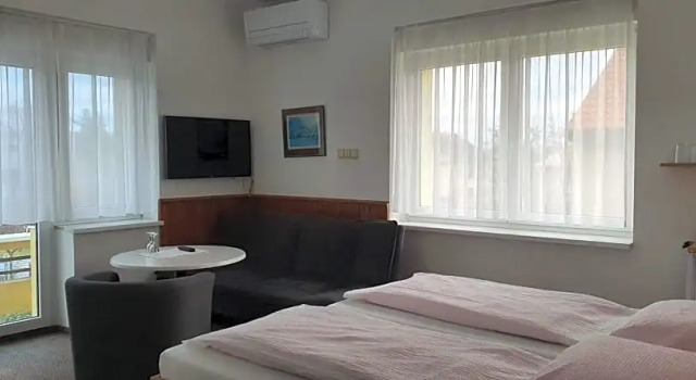 Habitación doble Estándar con balcón Fontána
