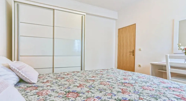 Amazing Home in Kustici With Wifi and 1 Bedrooms, Boek Hotel Kustici Pag