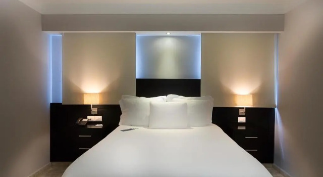 Полулюкс Executive Plaza Florida Suites