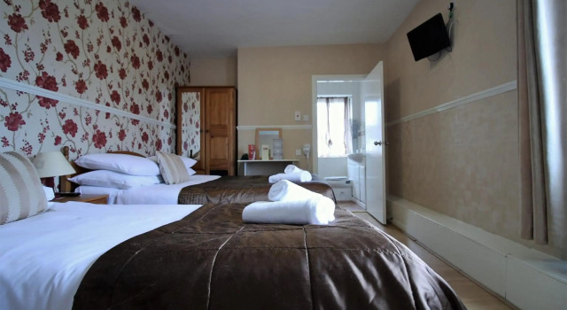 The Fairway Hotel, Prenota Hotel Bathgate West Lothian