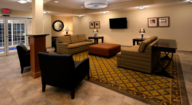 Candlewood Suites San Antonio NW Near SeaWorld, an IHG Hotel, Reserva ahora Hotel Hoteles en Helotes con aparcamiento, Aparcamiento