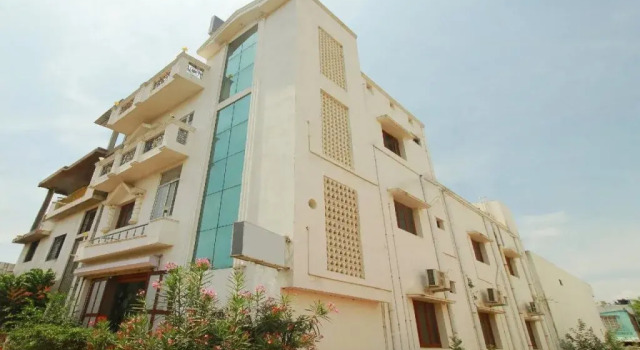 OYO Flagship 42700 White Sand Guest House