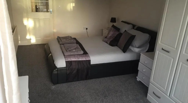 Lottie'S Place