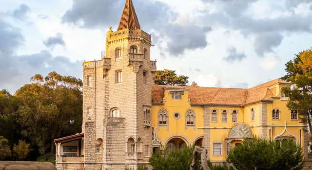 Bolina 2 Historic Center Cascais, Забронировать Отель Отели Кашкайш с парковкой, рядом с Культурный центр Кашкайша, Парковка