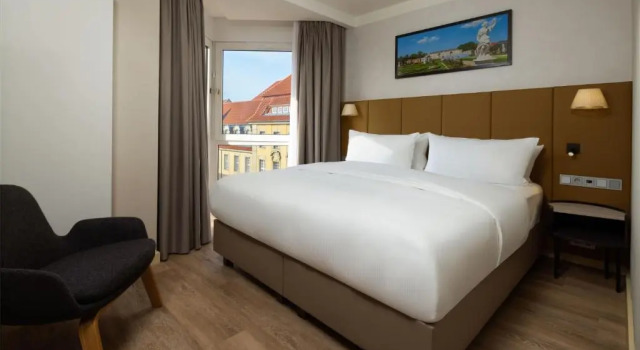 Двухместный люкс c 1 комнатой DoubleTree by Hilton Hannover Schweizerhof