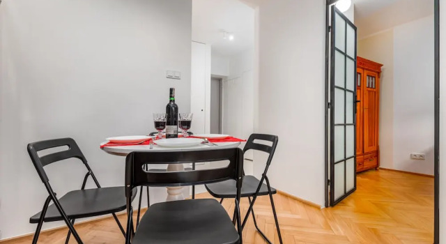 Apartment Plac Dabrowskiego by Renters