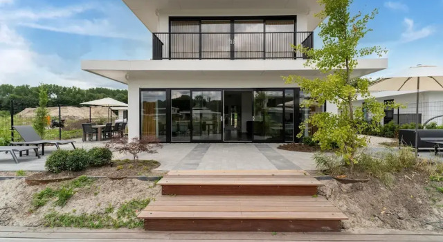 Вилла Villa in Zeewolde near Flevostrand Beach