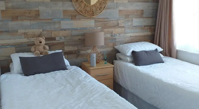 Шале 2 Bed Chalet Sleeps 4- Parking Garden Near Beach