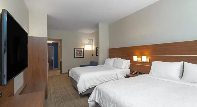 Run of House Holiday Inn Express Hotel & Suites Talladega by IHG