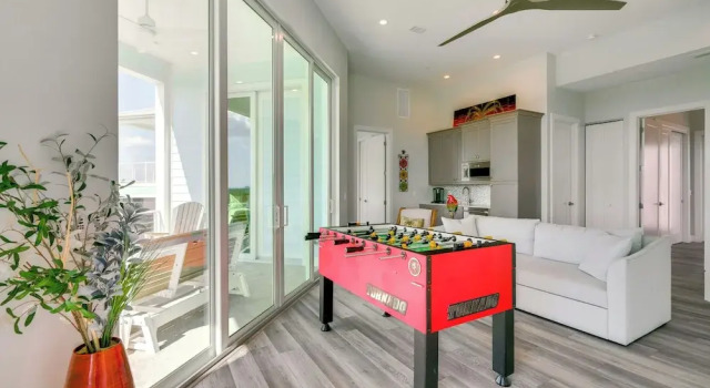 Luxury Group Escape in Cape Corals Cape Harbour!, Забронировать Дом для отпуска Виллы Кейп-Корал, Вилла