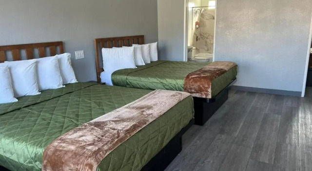 Номер Deluxe Harbor Inn