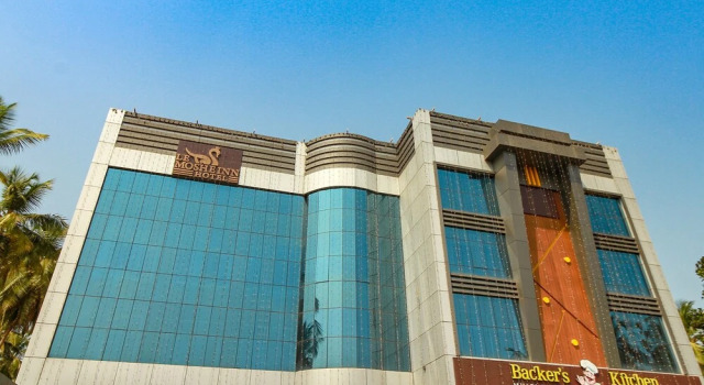 Capital O 29700 Le Moshe Inn, Забронировать Отель Отели Кондотти 3 звезды, 3*