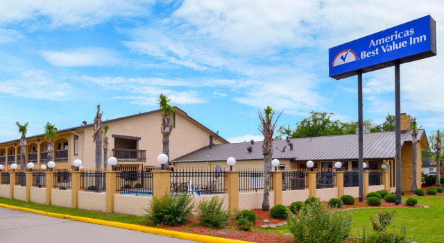 Americas Best Value Inn West Columbia, Rezerwuj Mini-hotel Hotele w West Columbia z basenem, Basen