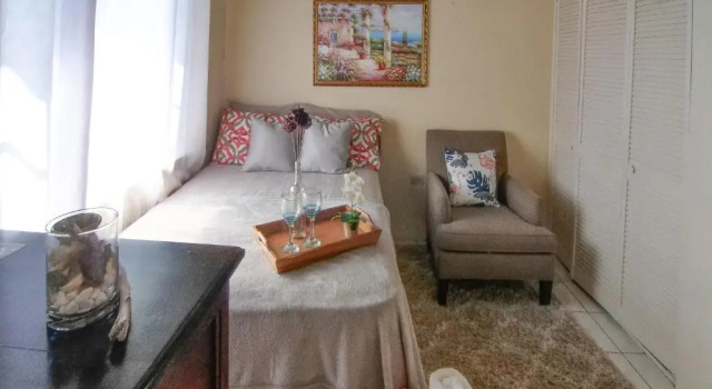 Полулюкс 876 JA Oasis & Homestay - by Kingston Airport