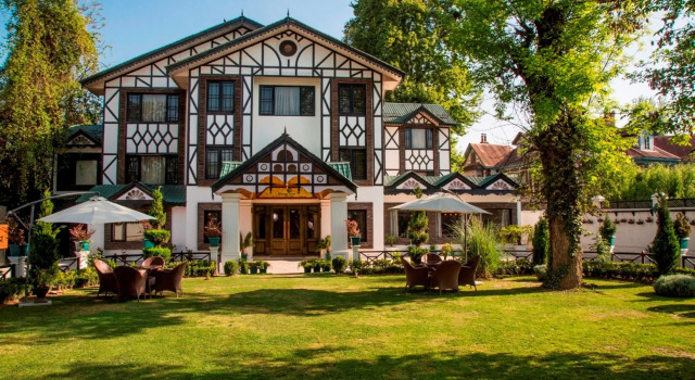 Lemon Tree Hotel Srinagar