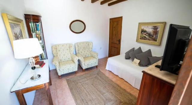 Mas Vedruna, Book Apartment Hotels in Garrotxa with Parking, Parking