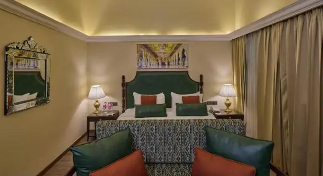 Двухместный номер Standard с балконом Royal Orchid Metropole Mysore
