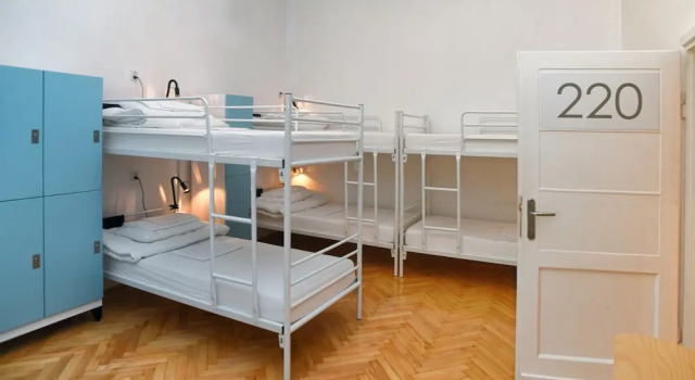Кровать в общем номере Warsaw Hostel Centrum Private Rooms & Dorms