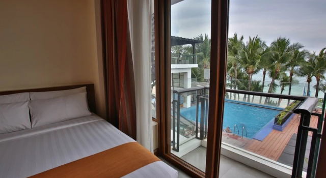 Полулюкс Standard Crown Regency Beach Resort