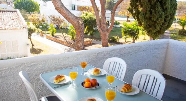Modern and Spacious Apartment in the heart of Vilamoura, Rezervovat Apartmán Hotely v Sotavento s parkováním, Parkování
