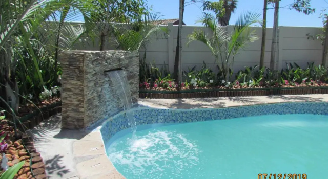 Коттедж с 3 комнатами Princess Holiday Home