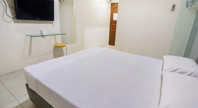 Dju Dju Hotel, Book Hotel Nagoya Batam